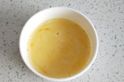 炒鲜奶怎么做的视频
:鲜奶炒蛋该怎么做？