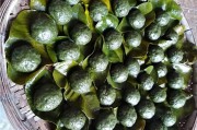 艾叶糍粑做法视频
:广西特色美食艾叶粑粑怎么做？