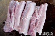 红烧肉正确做法视频
:红烧肉最基本做法是什么？