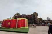 往下看精彩不断:人总是向上看的，不知为什么有些人却向下看？