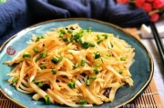 炒土豆丝的做法视频
:土豆丝怎样炒？