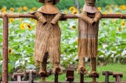 稻草人制作视频
:农村地里的稻草人，为什么不可以画五官？