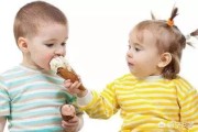 儿童做冰淇淋视频
:小孩子吃雪糕对身体健康有损害吗？