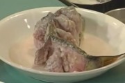 糖醋鲤鱼的做法视频
:糖醋鲤鱼怎么做好吃？