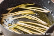 葱油的正宗做法视频
:葱油怎样熬制？
