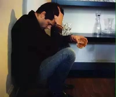 百家榜:有人说不抽烟不喝酒的男人才是最可怕的，你认同这句话吗？  第4张