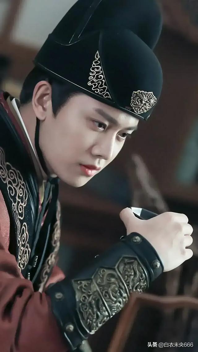 陆明明
:陆大人明明喜欢今夏,为什么让她在雨里淋那么长时间的雨呢? 第10张 陆明明
:陆大人明明喜欢今夏,为什么让她在雨里淋那么长时间的雨呢? 第10张