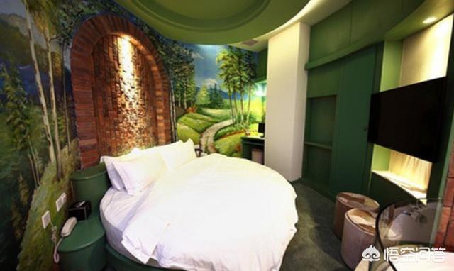 防屏蔽电影:酒店针孔摄像头真的存在吗？如何防止被偷拍偷窥？  第3张