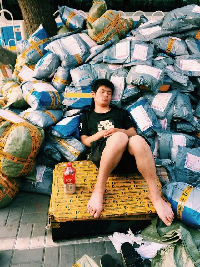 acdsee15:我们每天从上千件投稿里甄选，庞大的工作量背后是一群厉害的人们  第18张