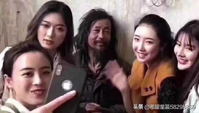 电商大师:“流浪大师”沈巍帮电商直播卖酒，网友“铜臭味越来越浓”，大家怎么看？  第2张