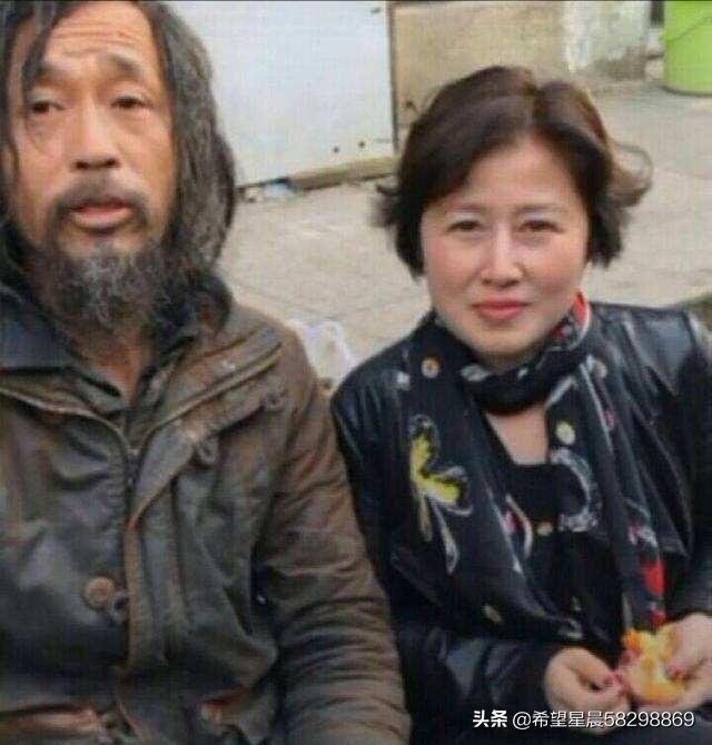 电商大师:“流浪大师”沈巍帮电商直播卖酒，网友“铜臭味越来越浓”，大家怎么看？  第5张