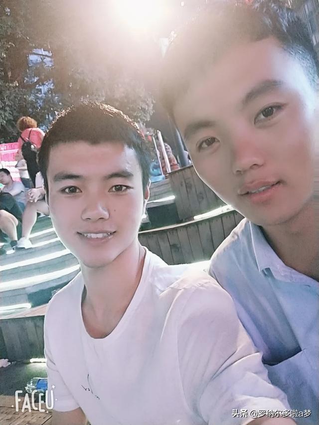 特抱抱:你想被拥抱吗？  第1张