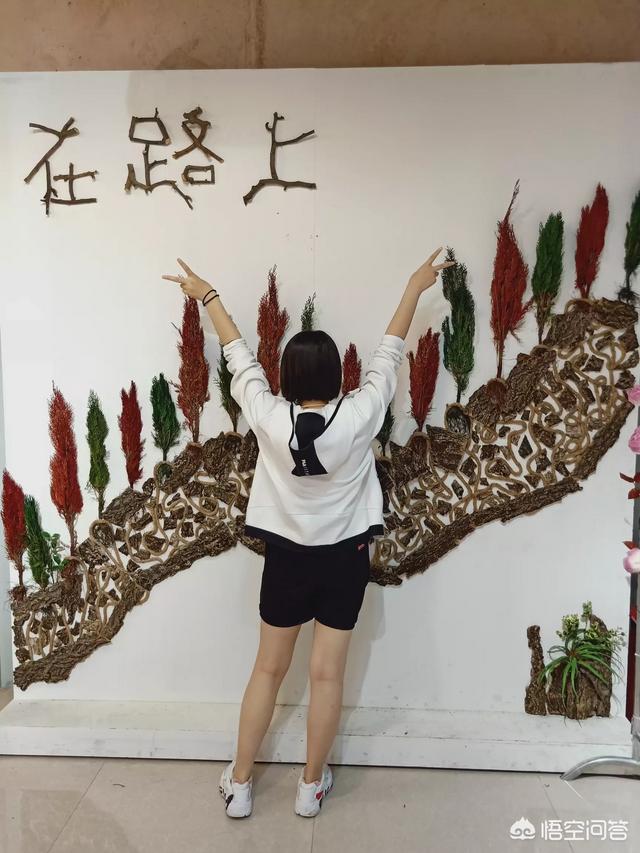 新媒体运营是做什么
:新媒体运营主要的工作是做什么，小白又该从何处入手？  第3张