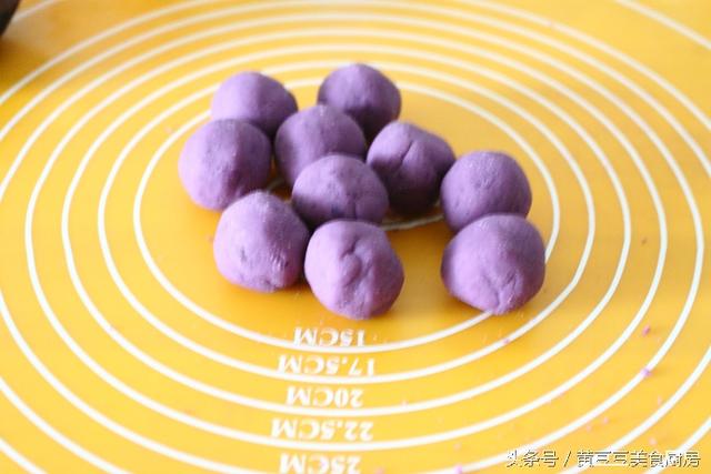 月饼的制作方法步骤视频
:如何在家自制月饼？  第7张