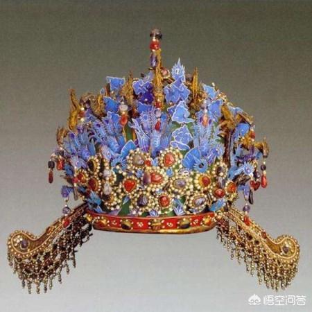 凤冠制作教程视频
:国外的王冠和中国的凤冠，这两种头饰都有哪些设计之美？  第4张