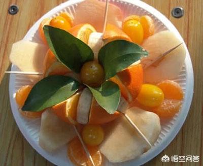 果盘制作视频教程
:怎样做漂亮的水果拼盘？  第3张