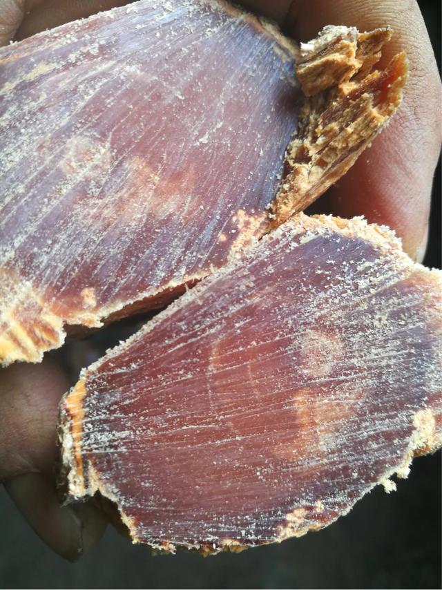 笔筒制作视频教程
:怎样自己动手做一个漂亮的笔筒呢？  第1张