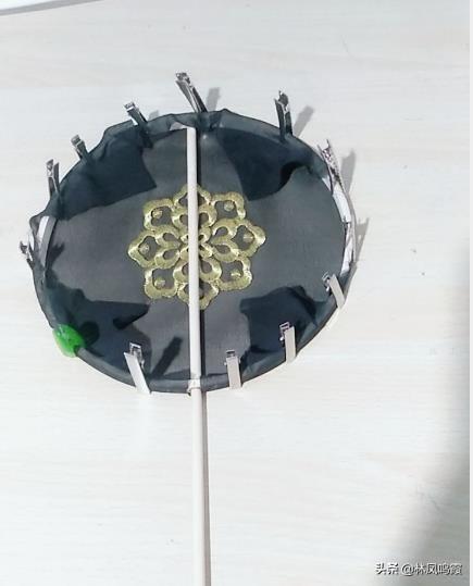 团扇制作教程视频
:手工刺绣的团扇有没有DIY制作的？怎么做？  第7张