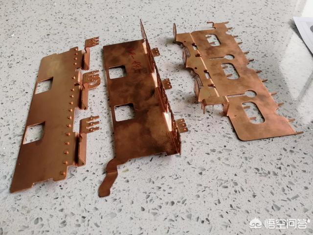 冲压模具制作视频
:冲压模具设计简单吗？  第1张