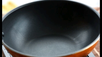 糖醋排骨怎么做的视频
:糖醋排骨，是所有硬菜中最易上手的一道菜，你会做吗？  第4张