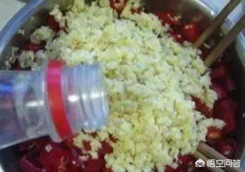 甜姜的腌制方法视频
:农村的姜不辣是怎么腌制的？有哪些做法？  第1张