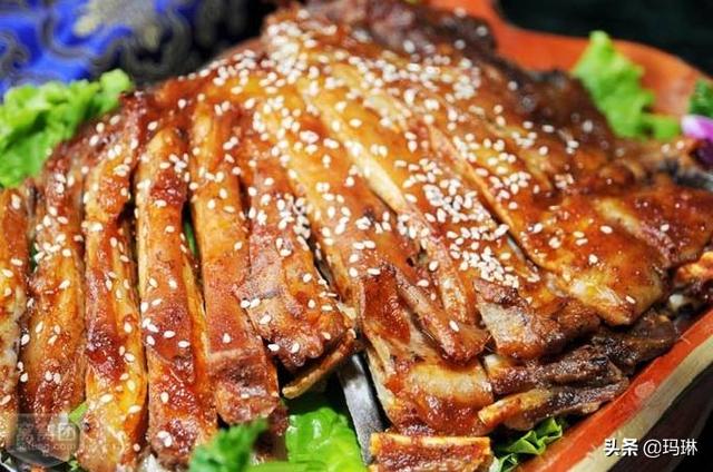 烤羊排怎么做视频
:烤羊排怎么做好吃，孜然要放多多少？  第2张