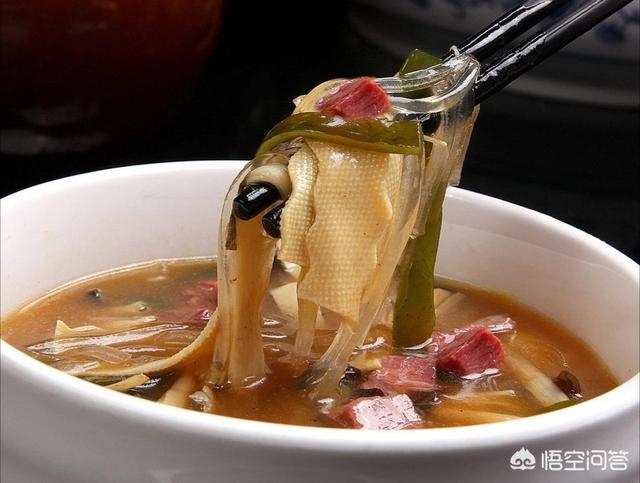 胡辣汤怎么做视频
:在家里怎么才能做出好吃的胡辣汤？  第1张