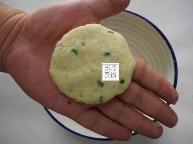 土豆饼怎么做的视频
:土豆饼色香诱人怎么做呢？  第10张
