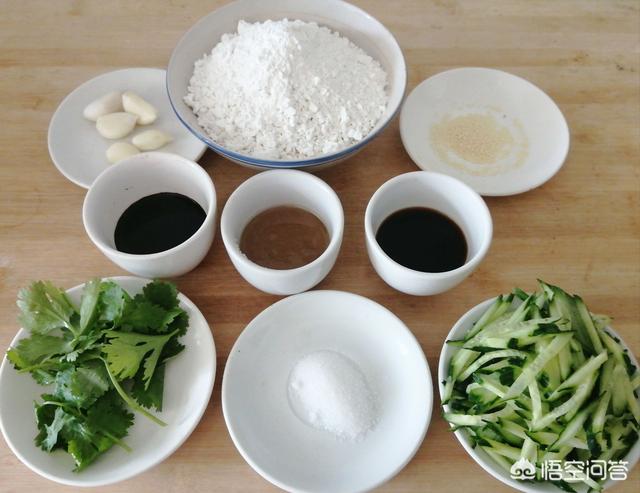 白凉粉的制作方法视频
:自制白凉粉的做法是什么？  第1张