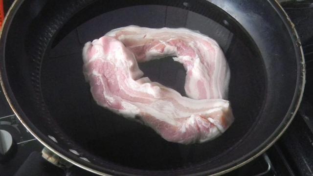 大肉制作视频
:炖肉猪肉怎么做才能软烂香？  第2张
