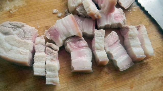 大肉制作视频
:炖肉猪肉怎么做才能软烂香？  第3张