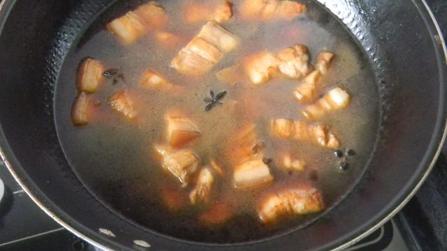 大肉制作视频
:炖肉猪肉怎么做才能软烂香？  第5张