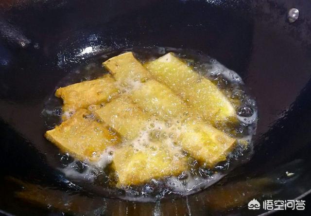 豆腐泡的制作方法视频
:豆腐泡是怎么做出来的？  第8张
