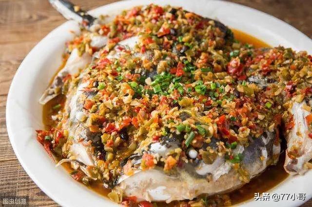 剁椒鱼头的制作方法视频
:大家都是怎么做剁椒鱼头呢？  第4张