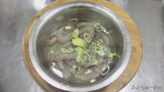 油焖大虾的制作方法视频
:油焖大虾怎么做？  第6张