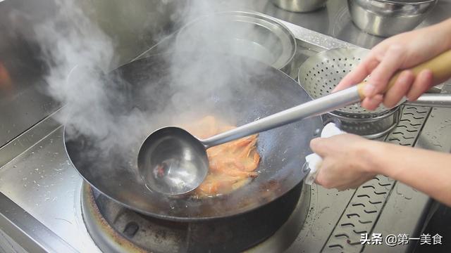 油焖大虾的制作方法视频
:油焖大虾怎么做？  第18张