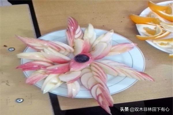 简单果盘制作视频
:教你简单制作水果净果盘？  第4张
