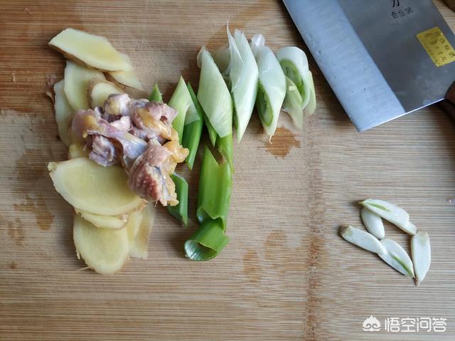 炒辣子鸡的制作方法视频
:辣子鸡怎么做最好吃？  第3张