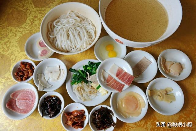 米线的制作视频
:北方有多少人在家做米线吃？  第1张
