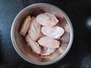可乐鸡翅的制作方法家常视频
:可乐鸡翅怎么做？  第4张