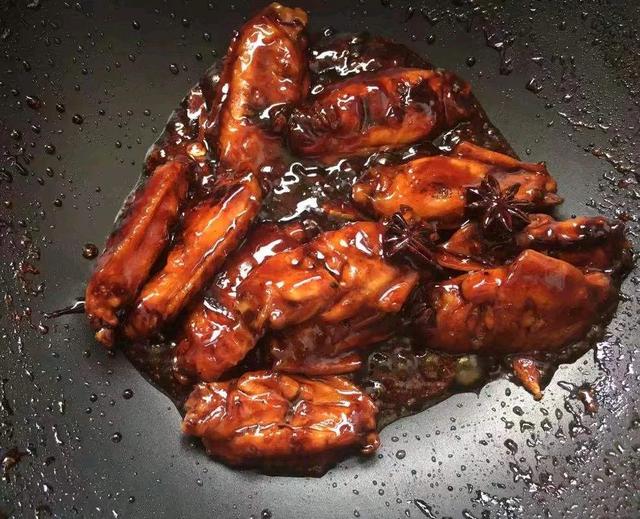 可乐鸡翅的制作方法家常视频
:可乐鸡翅怎么做？  第7张