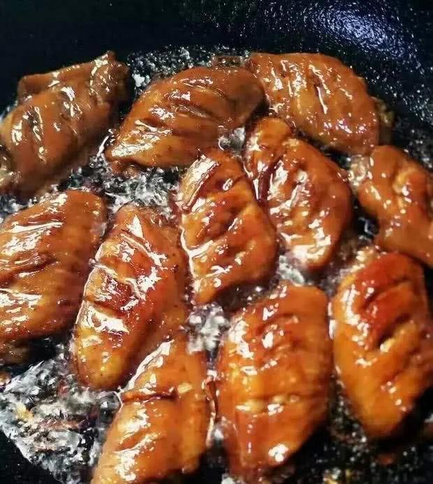 可乐鸡翅的制作方法家常视频
:可乐鸡翅怎么做？  第11张