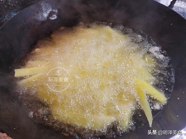 薯条怎么制作视频
:土豆条薯条的家常做法？  第15张