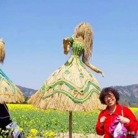 稻草人制作视频
:农村地里的稻草人，为什么不可以画五官？  第10张