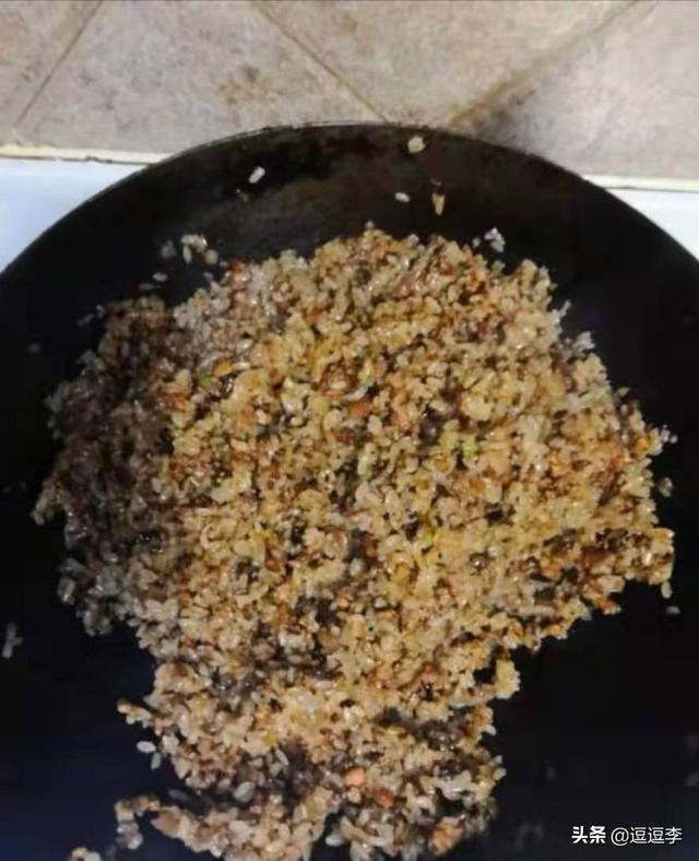 烧麦制作方法视频
:做烧麦的米饭可以提前一天蒸吗？烧麦怎么做？  第4张