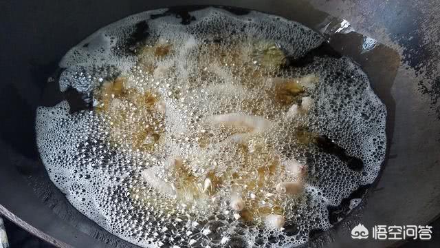 虎皮鸡爪制作方法视频
:虎皮鸡爪的具体制作方法是怎样的？  第6张