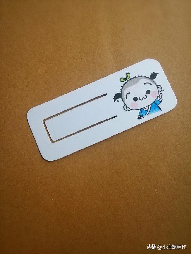 长方形书签制作方法视频
:小学生如何制作又简单又漂亮的书签呢？  第5张