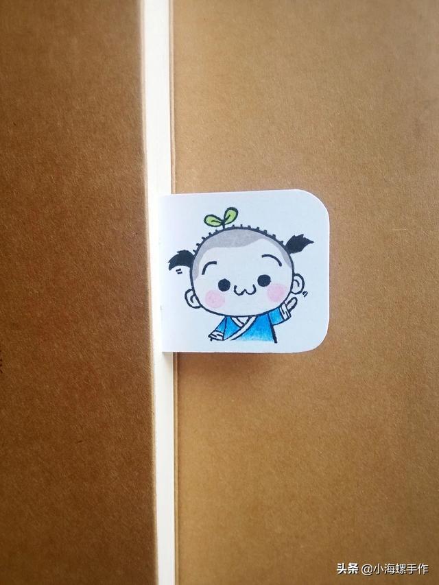 长方形书签制作方法视频
:小学生如何制作又简单又漂亮的书签呢？  第6张