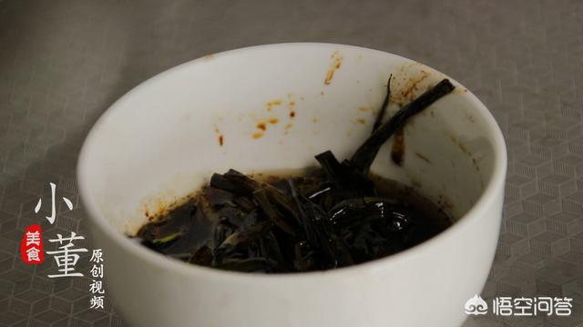 葱油面制作视频
:怎么做出最正宗的葱油拌面？  第4张