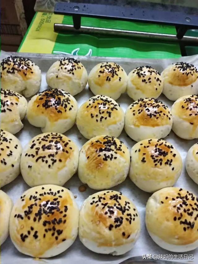 鸡蛋酥的制作方法视频
:蛋黄酥里的蛋黄是鸡蛋黄吗？怎么做好吃？  第2张